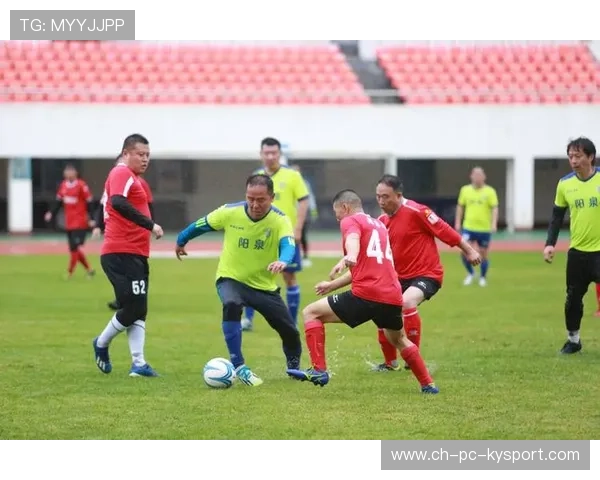 中国足球市场潜力巨大，投资热情高涨，中国足球产业规模