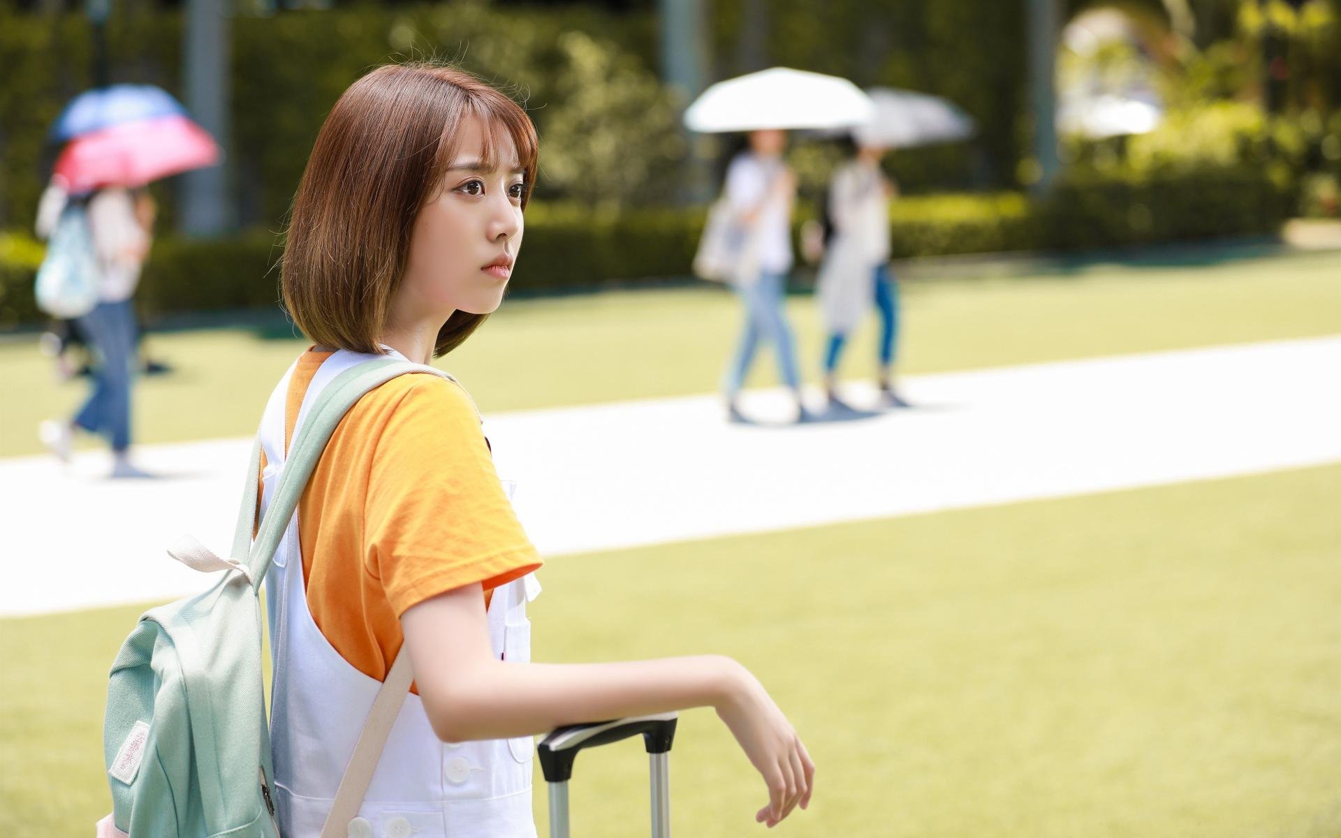 哈登赞许年轻球员日渐成熟球队未来可期，哈登气质